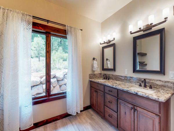 Lake Tahoe North Shore Home 978957
