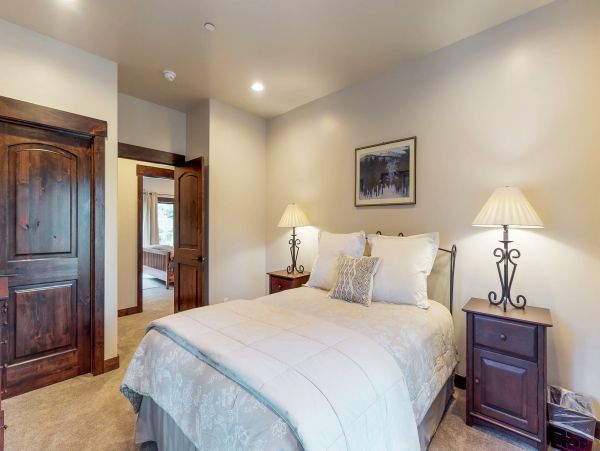 Lake Tahoe North Shore Home 978957