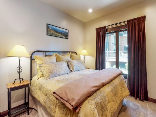 Lake Tahoe North Shore Home 978957