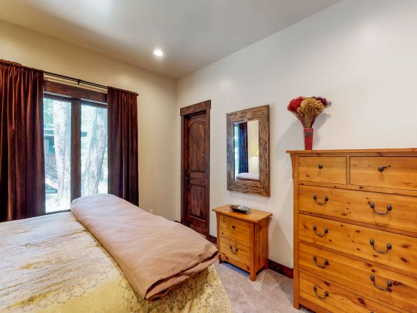 Lake Tahoe North Shore Home 978957