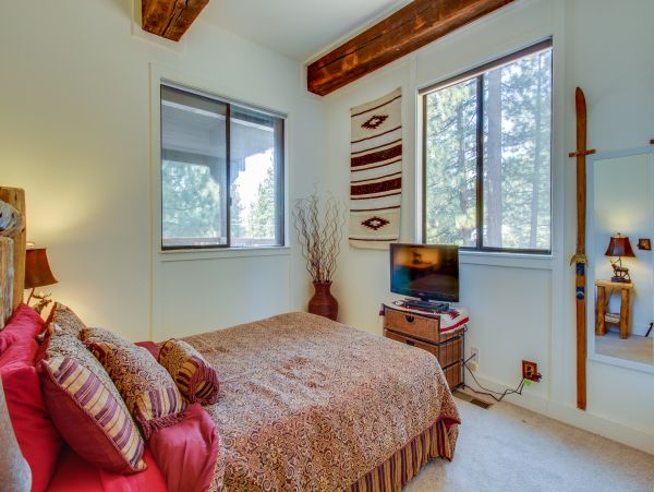 Lake Tahoe North Shore Home 978964