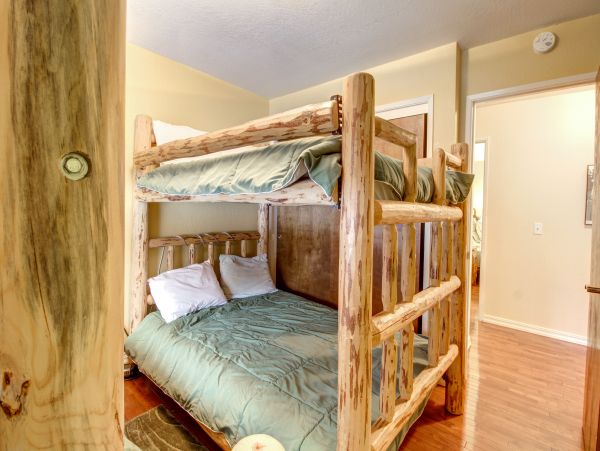 Lake Tahoe North Shore Home 978966