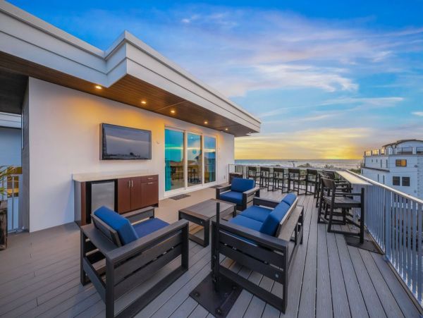Siesta Key Vacation Home with Pool Short Walk To Beach