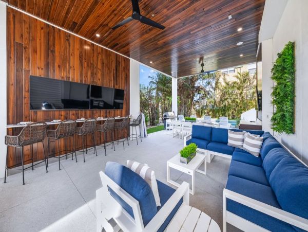 Siesta Key Vacation Home with Pool Short Walk To Beach