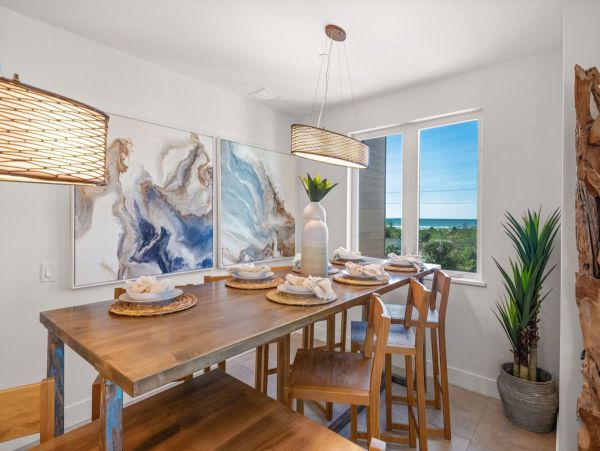 Siesta Key Vacation Home with Pool Short Walk To Beach