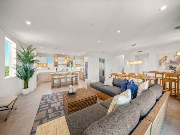 Siesta Key Vacation Home with Pool Short Walk To Beach