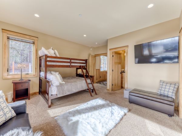 Lake Tahoe North Shore Home 978969