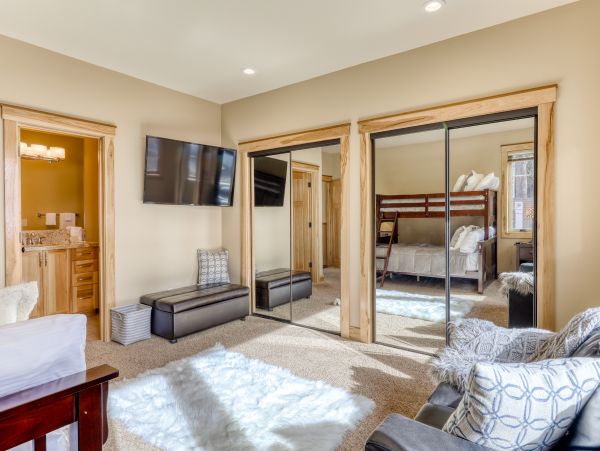 Lake Tahoe North Shore Home 978969
