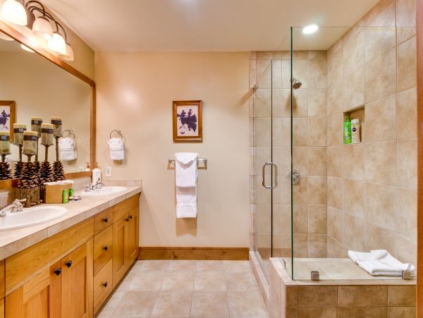 Lake Tahoe North Shore Home 978970