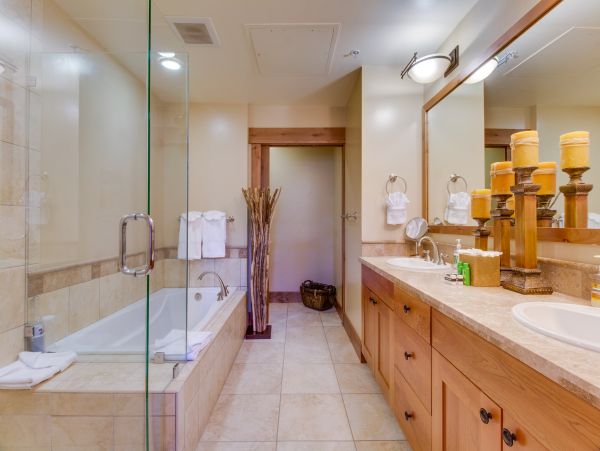 Lake Tahoe North Shore Home 978970