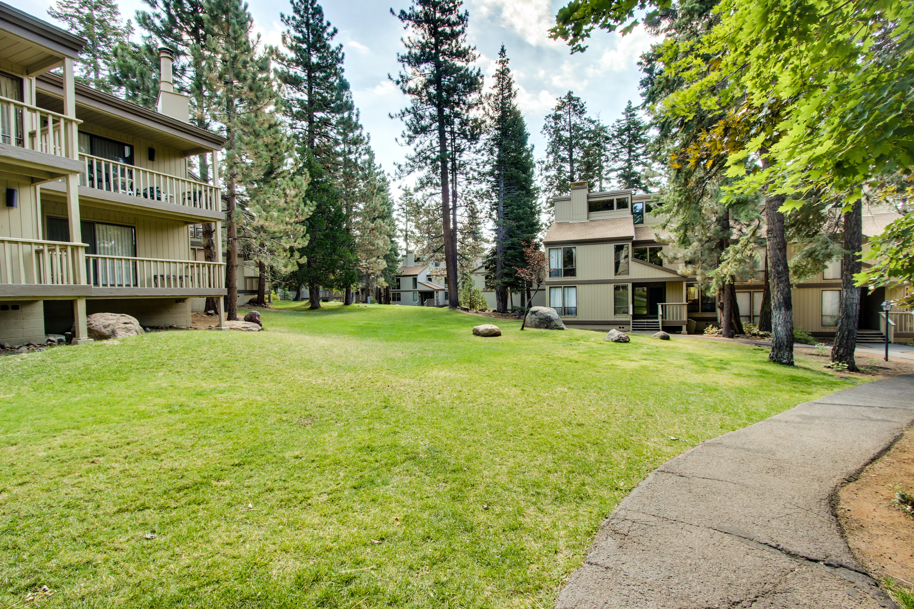 Lake Tahoe North Shore Home 978972
