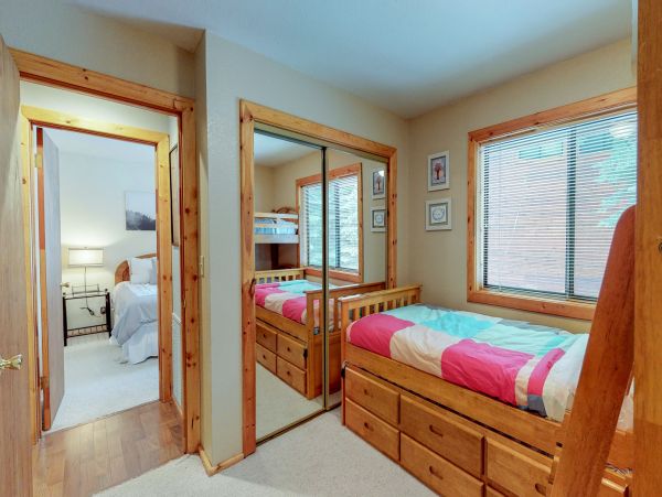 Lake Tahoe North Shore Home 978973