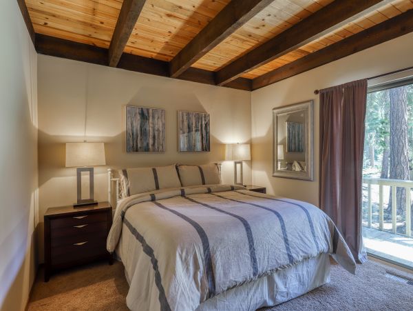 Lake Tahoe North Shore Home 978974