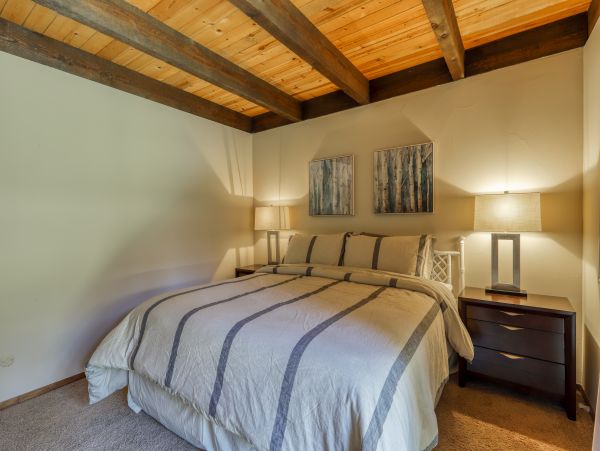 Lake Tahoe North Shore Home 978974