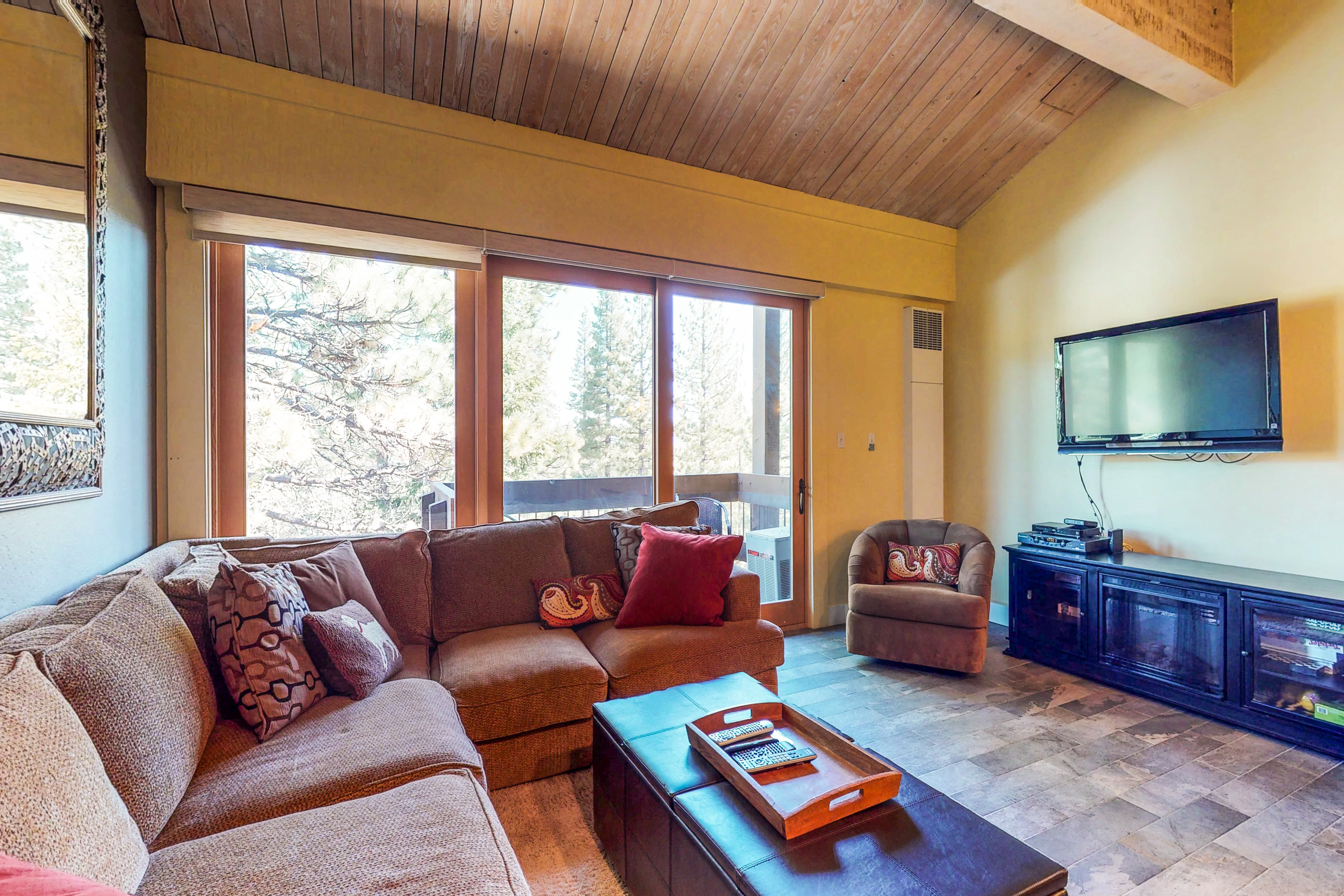 Lake Tahoe North Shore Home 978975