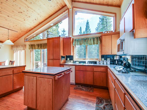 Lake Tahoe North Shore Home 978977