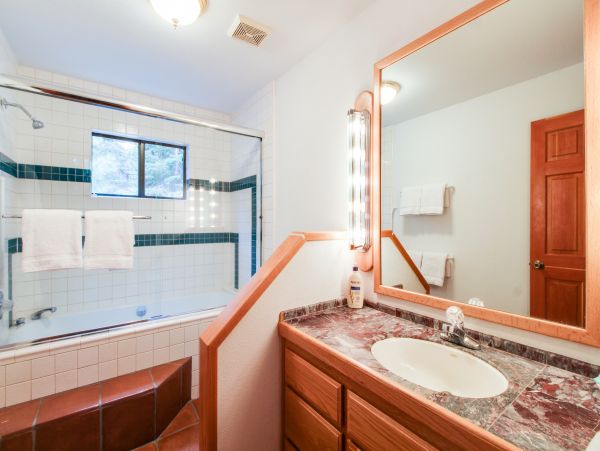 Lake Tahoe North Shore Home 978977
