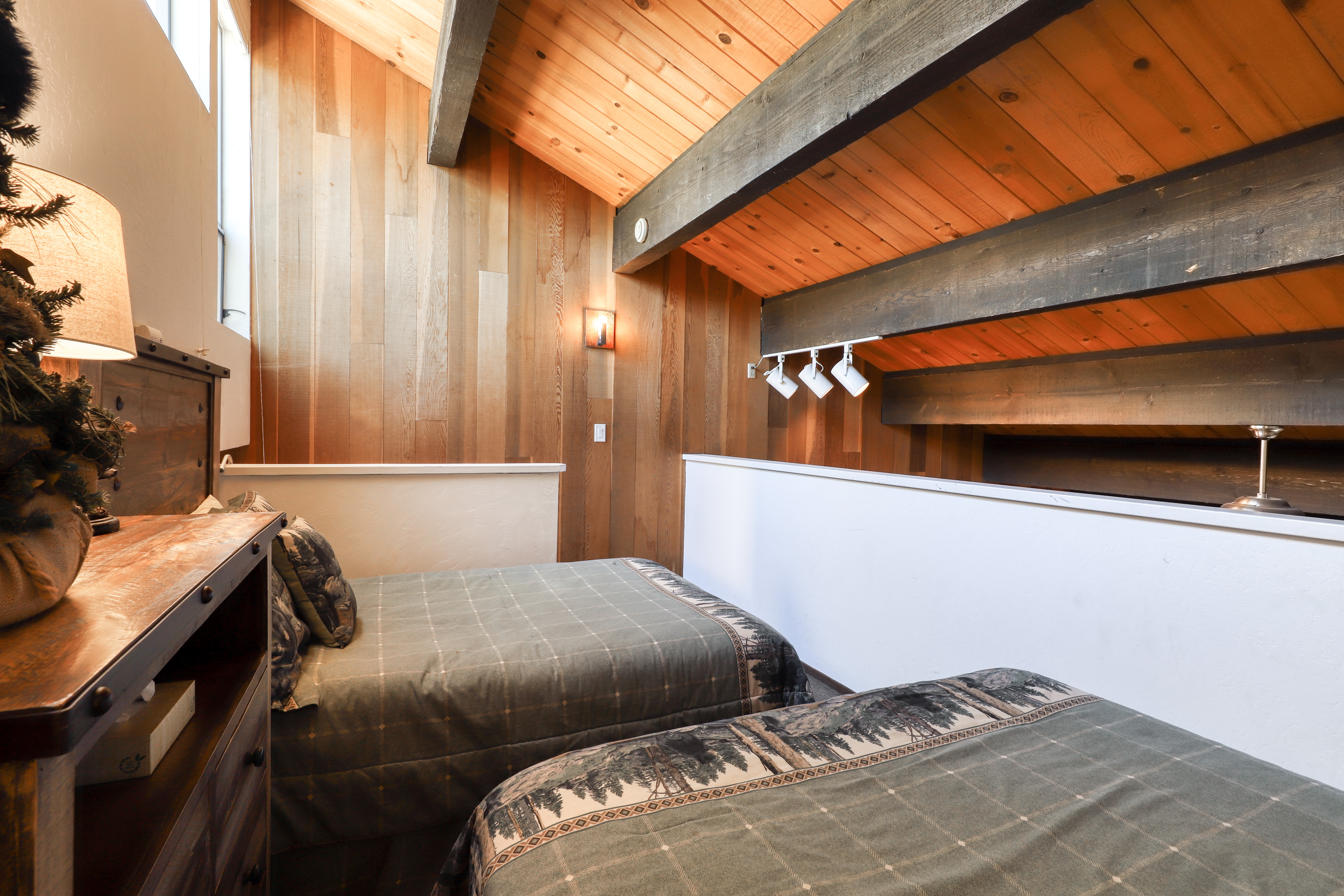 Lake Tahoe North Shore Home 978978