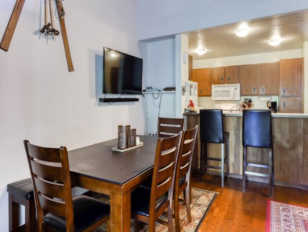 Lake Tahoe North Shore Home 978978