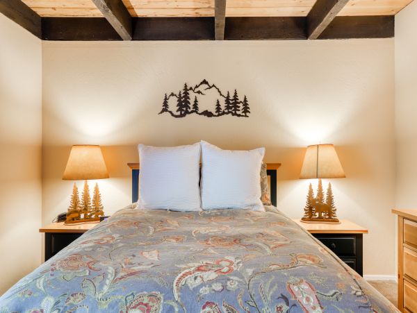 Lake Tahoe North Shore Home 978978
