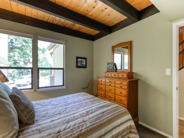 Lake Tahoe North Shore Home 978978