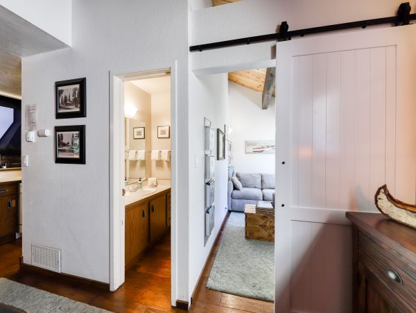 Lake Tahoe North Shore Home 978978