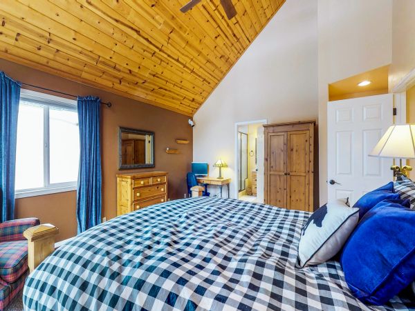 Lake Tahoe North Shore Home 978979