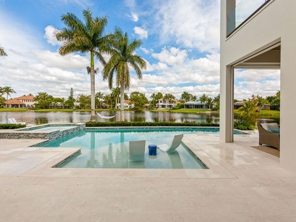 Lakefront Four Bedroom Vacation Home in Naples