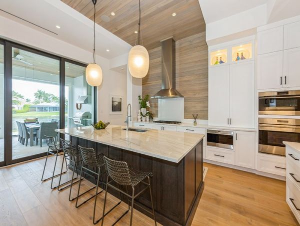 Lakefront Four Bedroom Vacation Home in Naples
