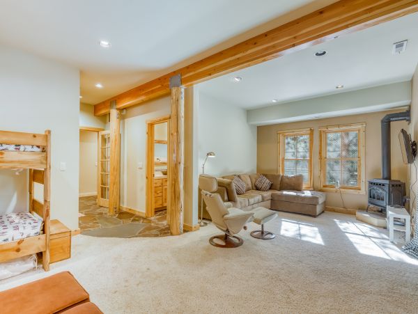 Lake Tahoe North Shore Home 978983