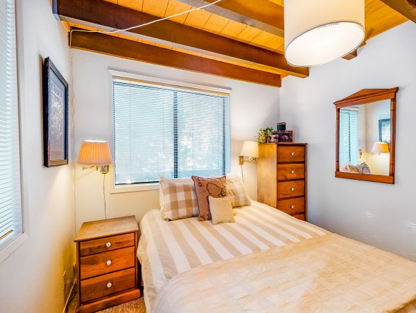Lake Tahoe North Shore Home 978984