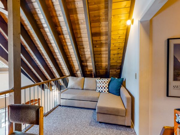 Lake Tahoe North Shore Home 978984
