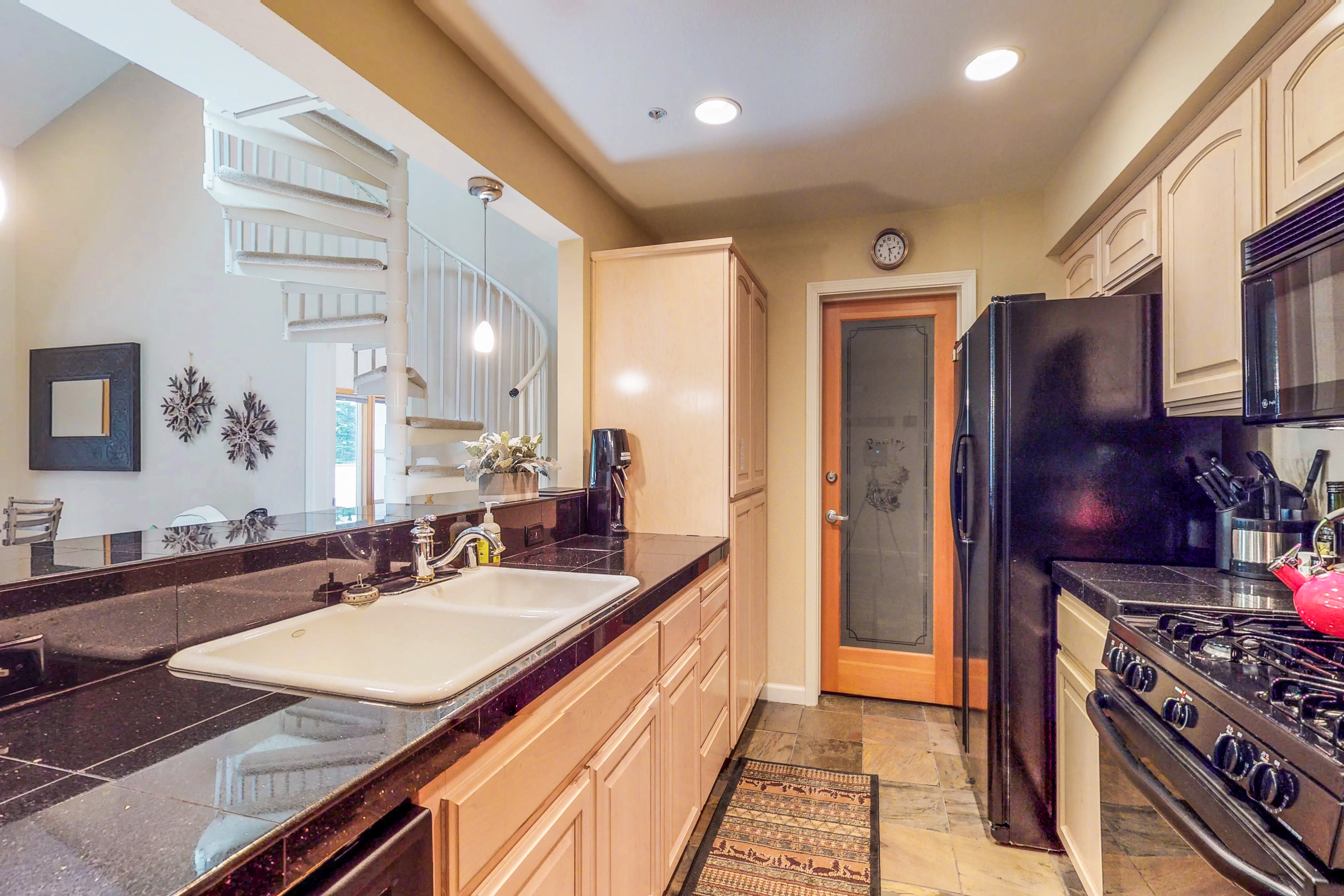 Lake Tahoe North Shore Home 978987