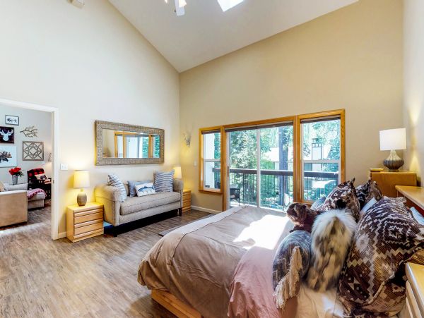 Lake Tahoe North Shore Home 978987