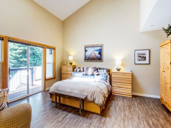 Lake Tahoe North Shore Home 978987