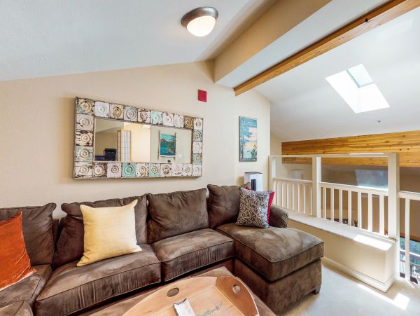 Lake Tahoe North Shore Home 978987