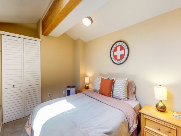 Lake Tahoe North Shore Home 978987