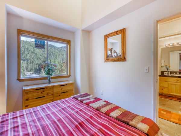 Lake Tahoe North Shore Home 978988