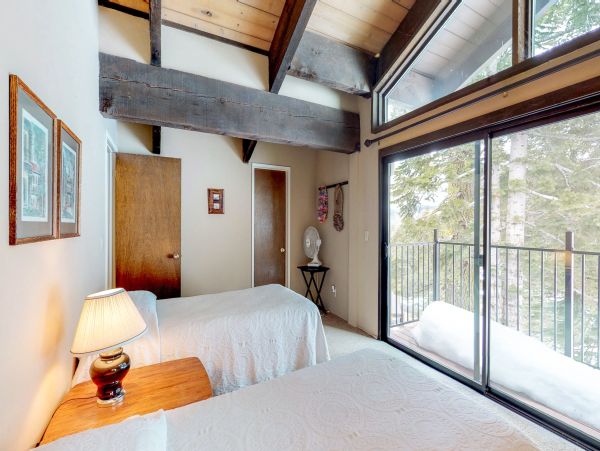 Lake Tahoe North Shore Home 978989