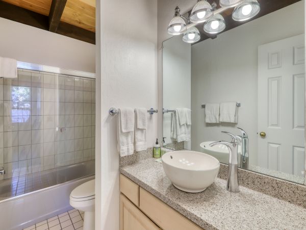 Lake Tahoe North Shore Home 978994