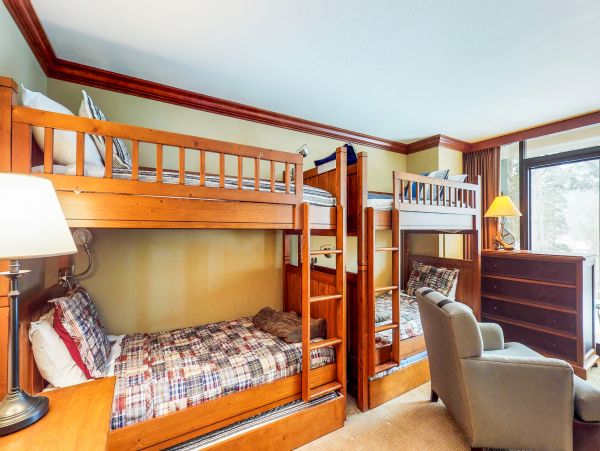 Lake Tahoe North Shore Home 978995