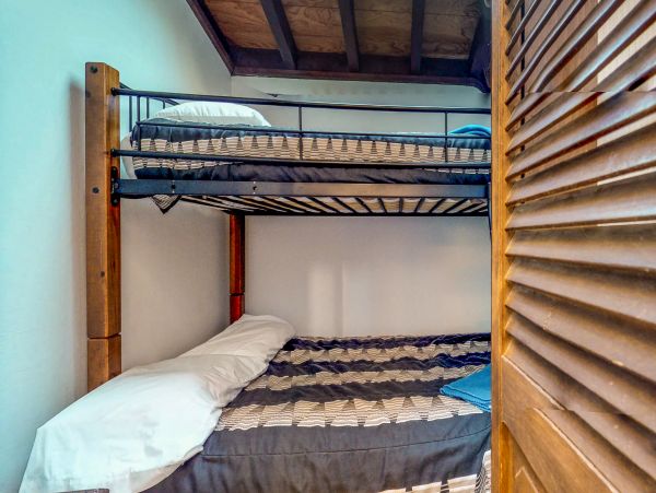 Lake Tahoe North Shore Home 978996