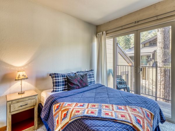Lake Tahoe North Shore Home 978997
