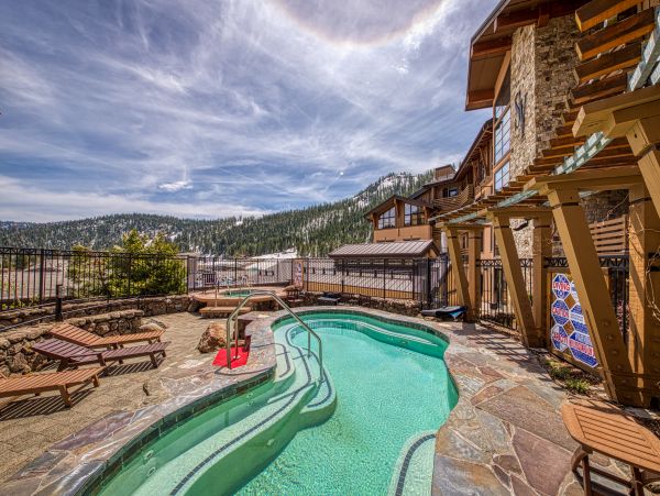 Lake Tahoe North Shore Home 978998