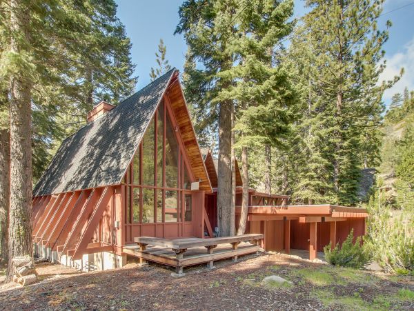 Lake Tahoe North Shore Home 979000