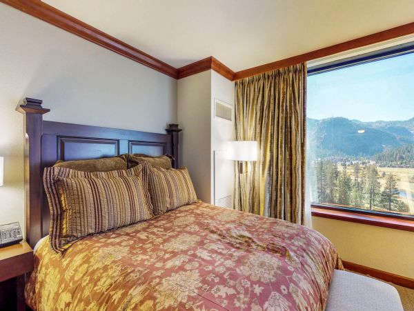 Lake Tahoe North Shore Home 979002