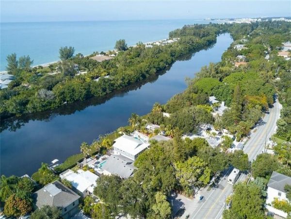 Siesta Key Vacation Home with Pool