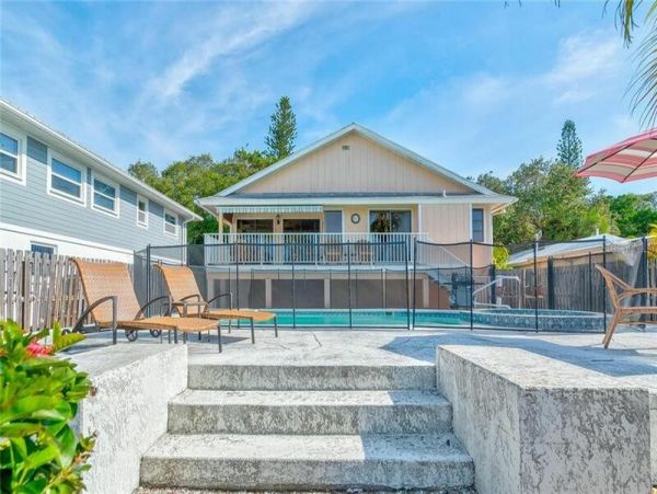 Siesta Key Vacation Home with Pool