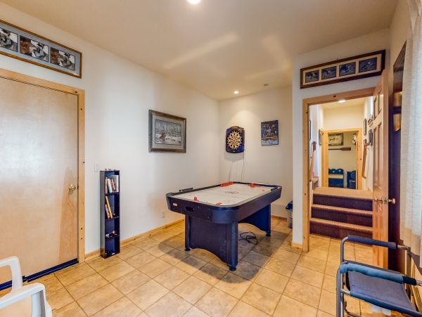 Lake Tahoe North Shore Home 979015