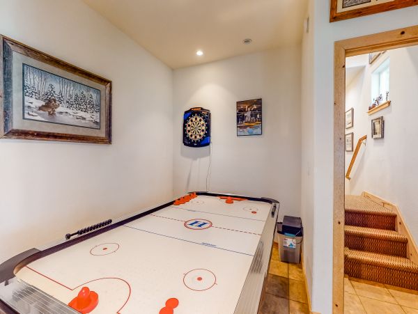 Lake Tahoe North Shore Home 979015